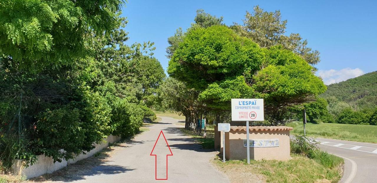 Mazet De Vacances Dans Le Domaine De L'Espai Saint-Martin-de-Bromes Luaran gambar