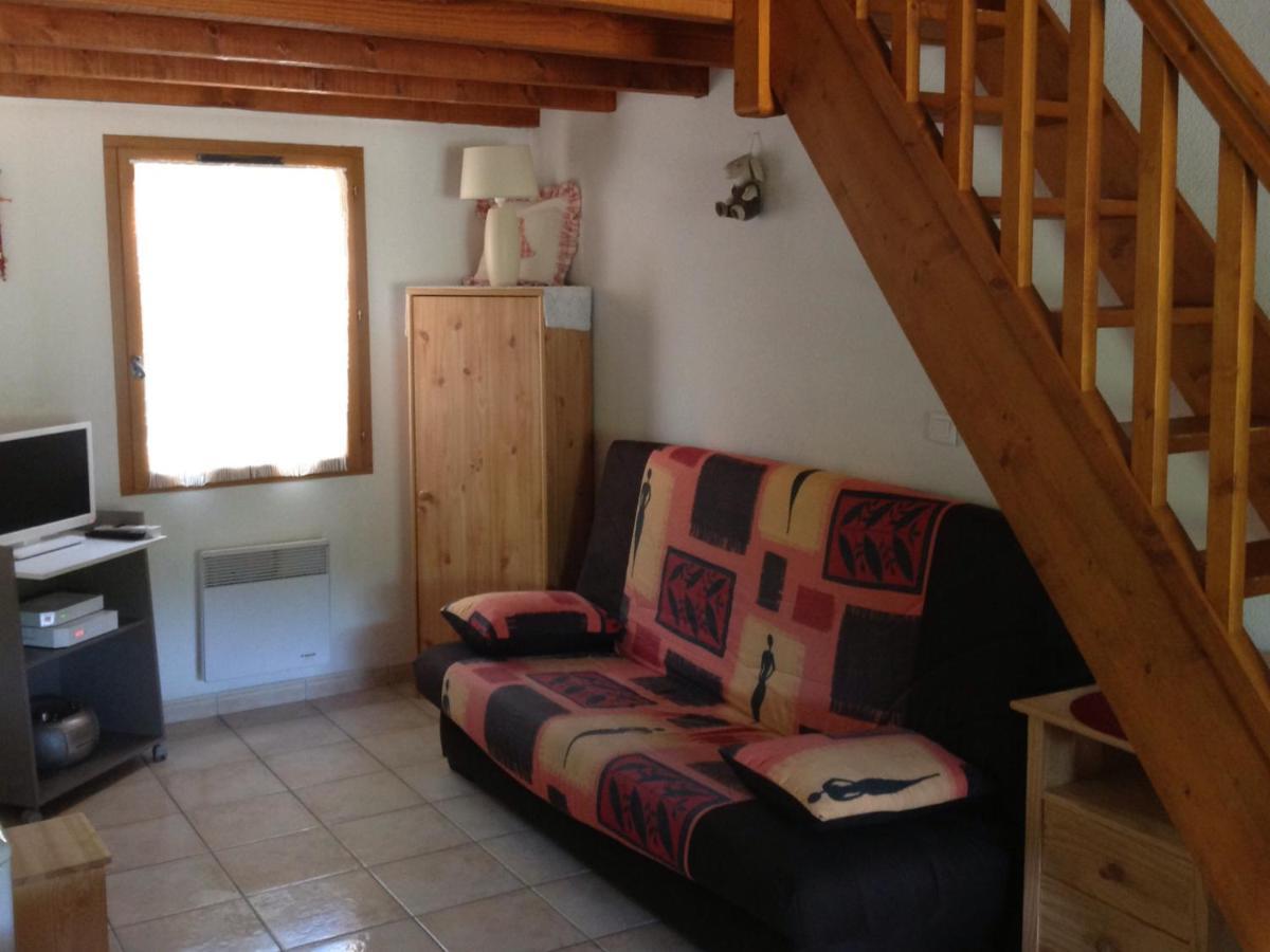 Mazet De Vacances Dans Le Domaine De L'Espai Saint-Martin-de-Bromes Luaran gambar