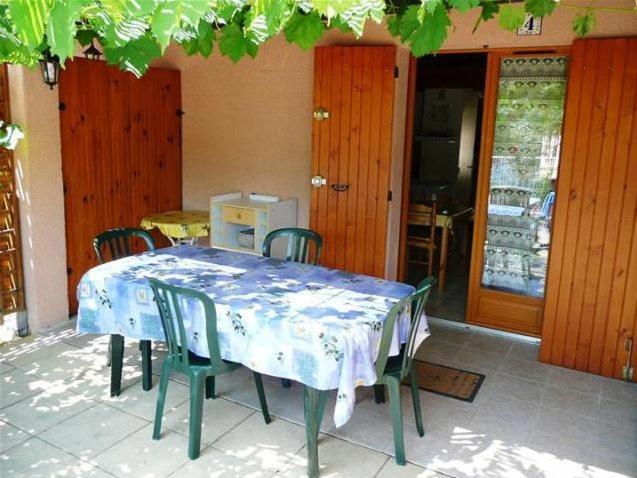 Mazet De Vacances Dans Le Domaine De L'Espai Saint-Martin-de-Bromes Luaran gambar